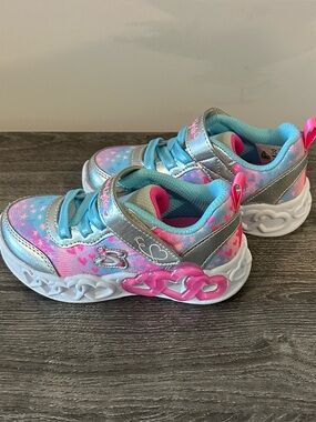 💕SKECHERS Infinite Heart Lights, Size 8